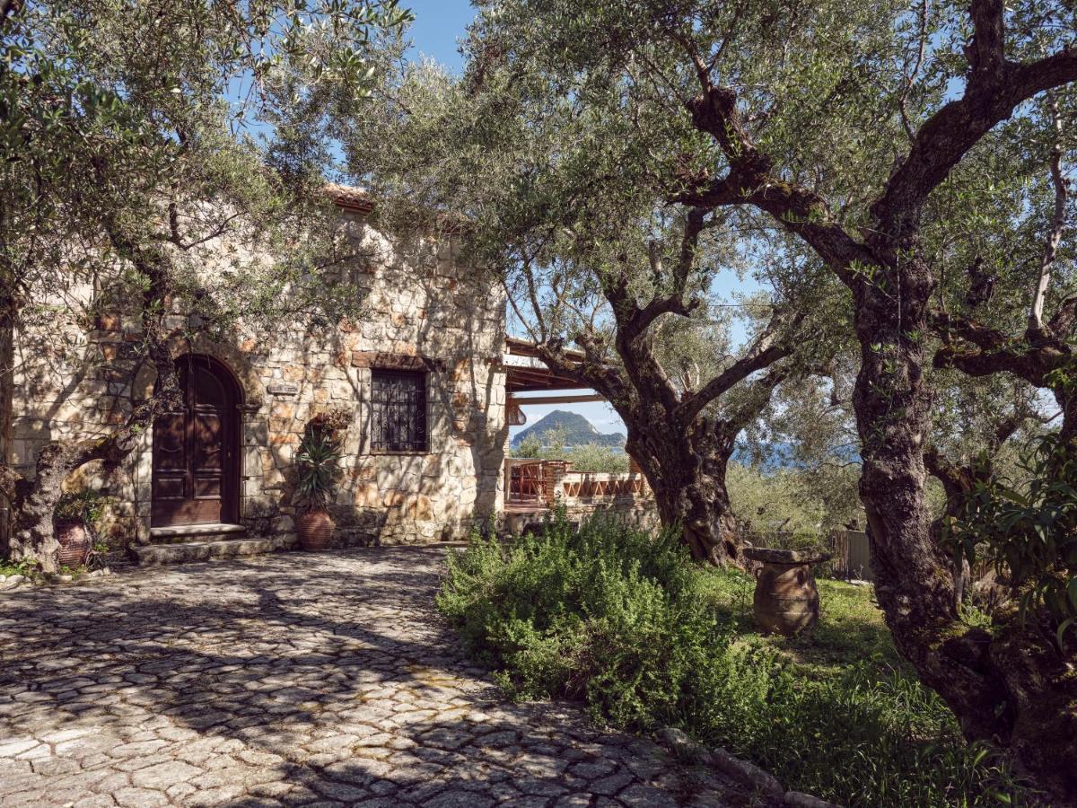 Leeda'S Village Литакия Экстерьер фото